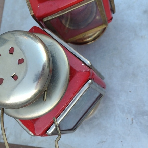 Red and Gold Vintage Lantern Set - Picture 3 of 4
